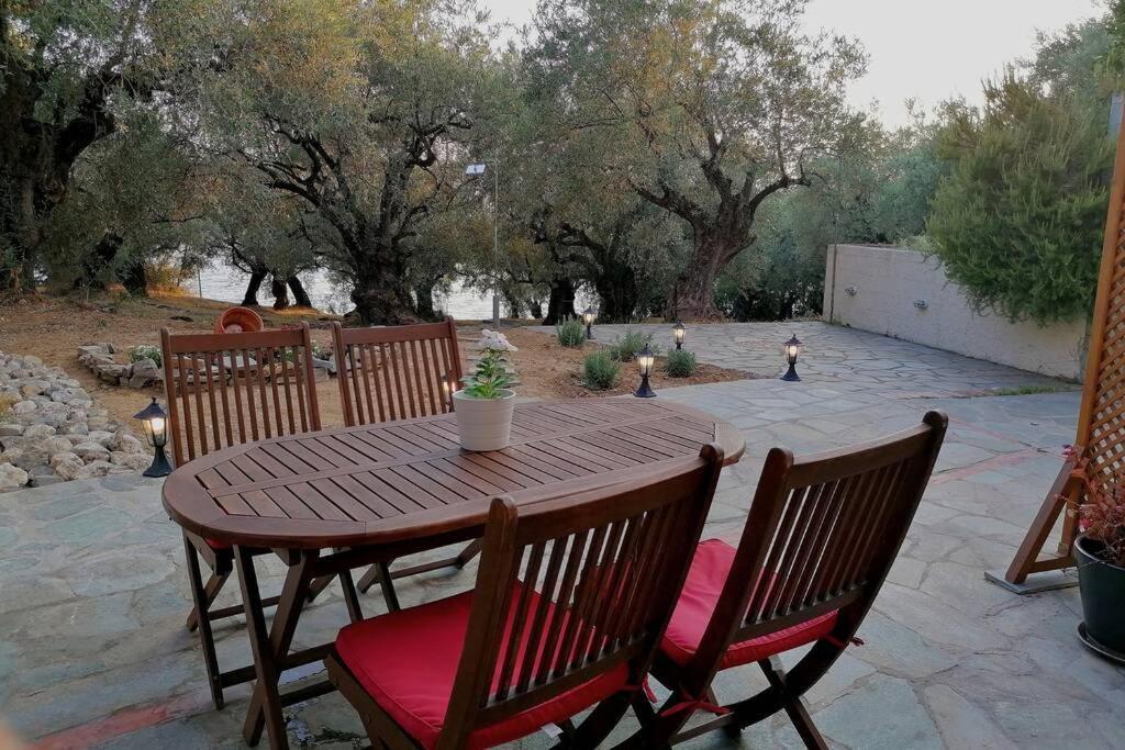 Christie'S Ground Floor Apartment By The Sea Kato Gatzea Ngoại thất bức ảnh