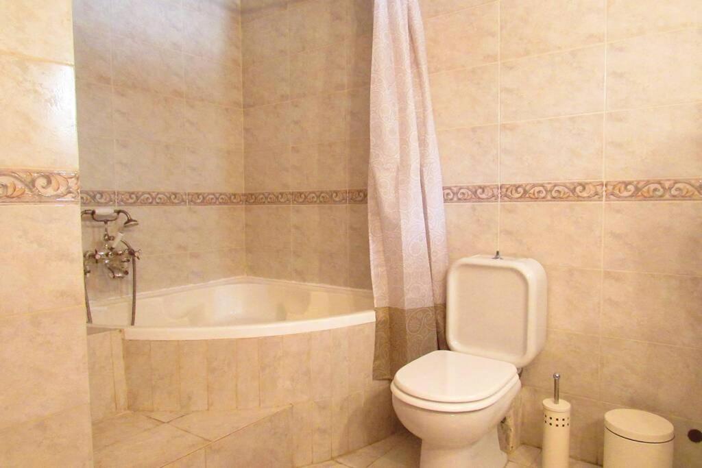 Christie'S Ground Floor Apartment By The Sea Kato Gatzea Ngoại thất bức ảnh